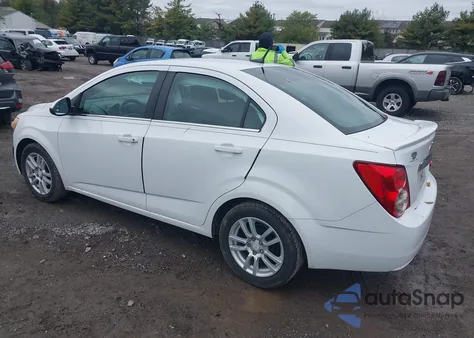 2014 Chevrolet Sonic Lt Auto z USA, uszkodzony, nr VIN 1G1JC5SH4E4242259